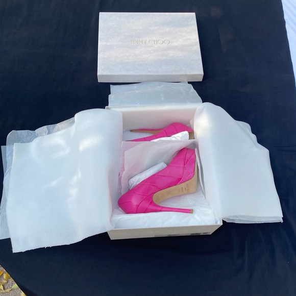 Shoes - Picture 2 of 12